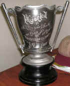 BBTrophRingBatHand.JPG (829909 bytes)