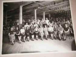 PICT1498_1200x900.jpg (200915 bytes)