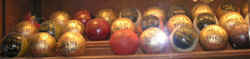 PICT1678_1200x900.jpg (200900 bytes)